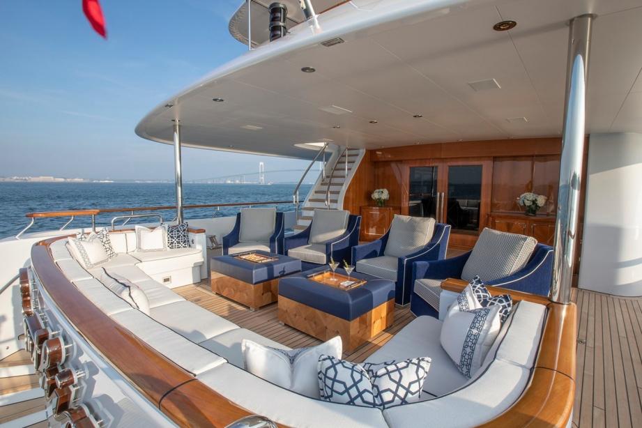 yacht Cynthia