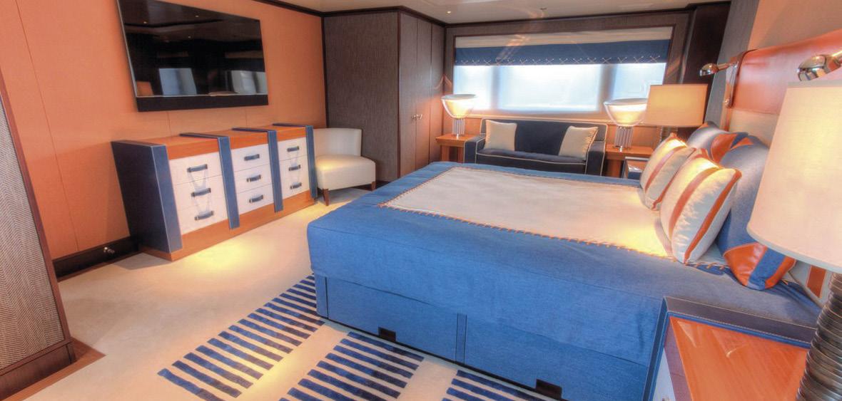 yacht Cynthia