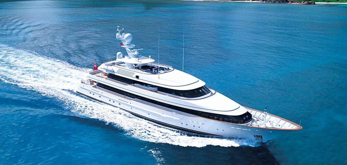 yacht Cynthia