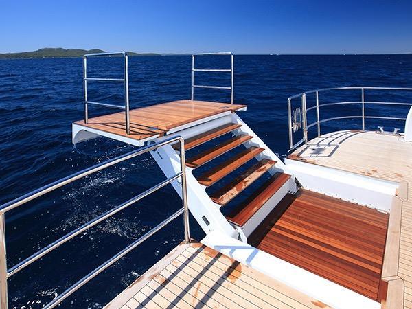 yacht Ulysses