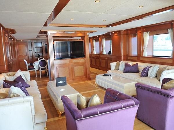 yacht Ulysses