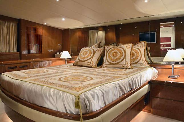 yacht Magic Dream