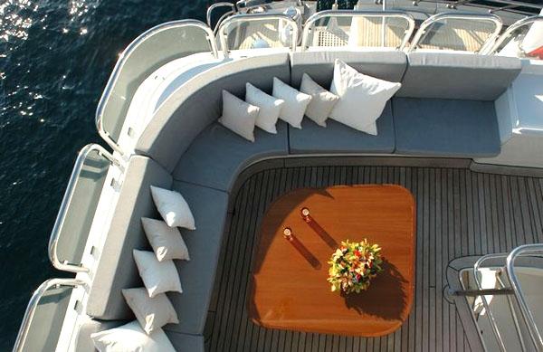 yacht Magna Grecia