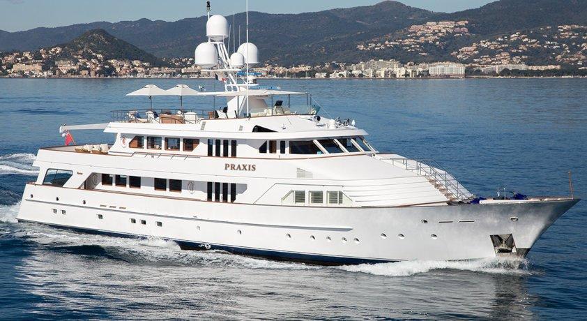 yacht True North