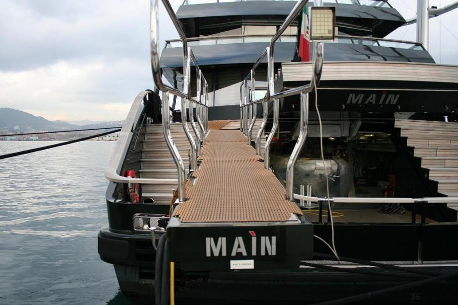 yacht Main