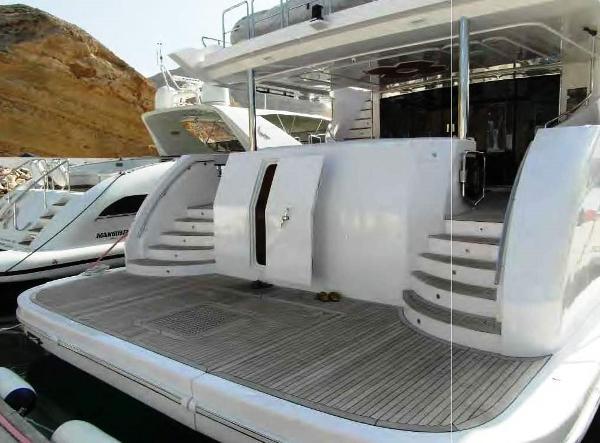 yacht Majesty 105