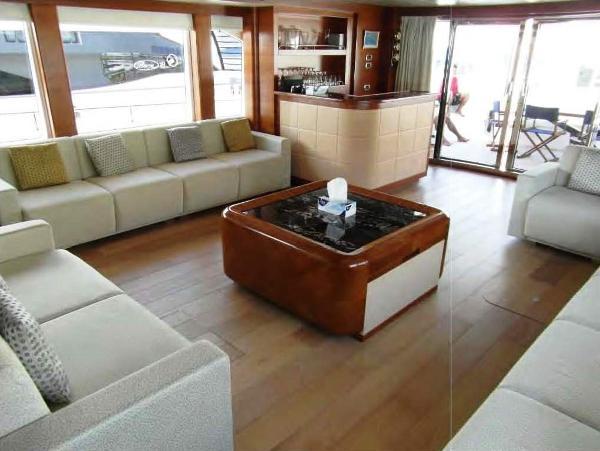 yacht Majesty 105