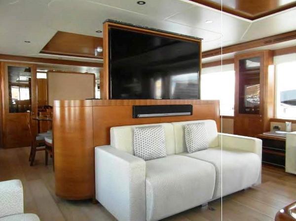 yacht Majesty 105