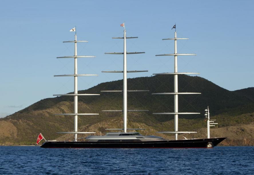 yacht Maltese Falcon