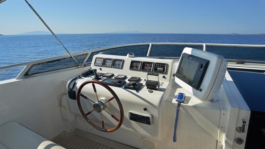 yacht Prana