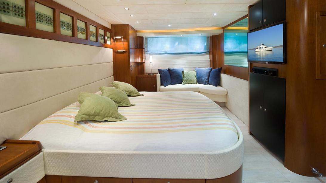 yacht Prana