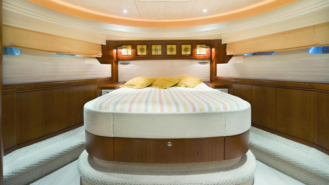 yacht Prana