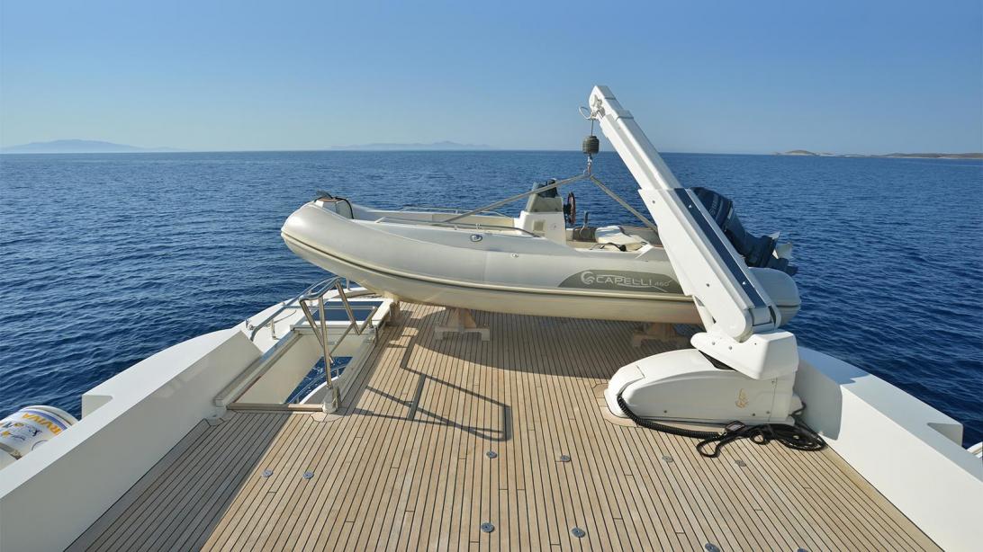 yacht Prana