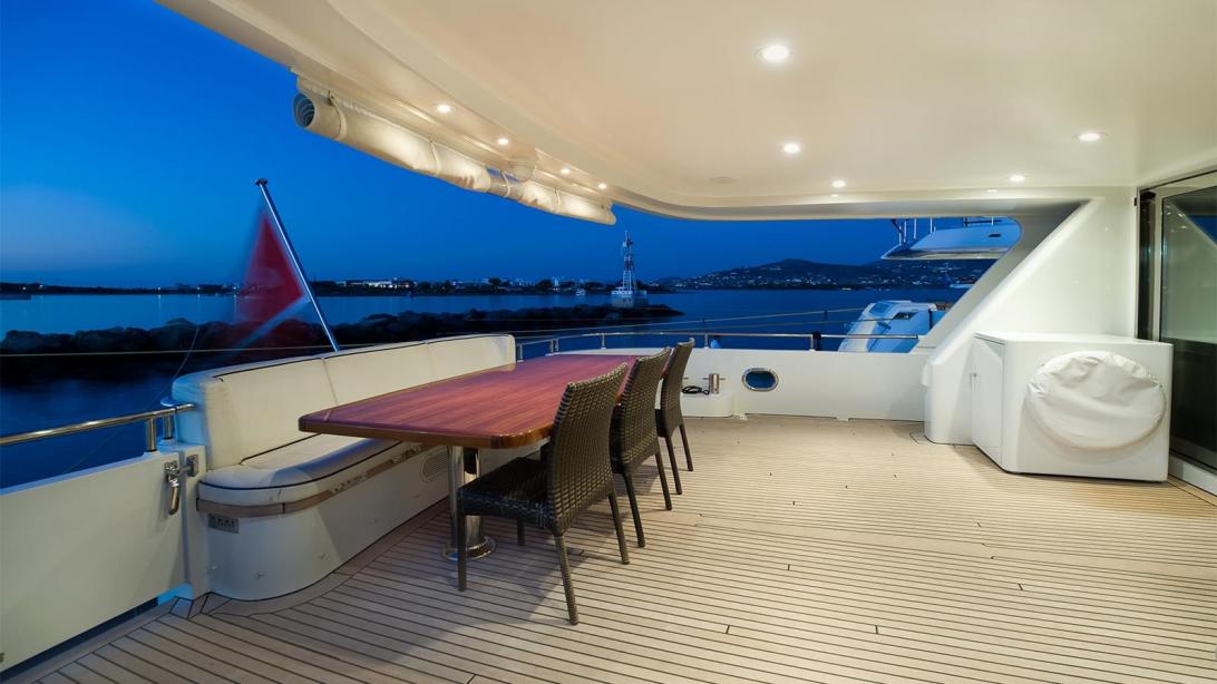 yacht Prana