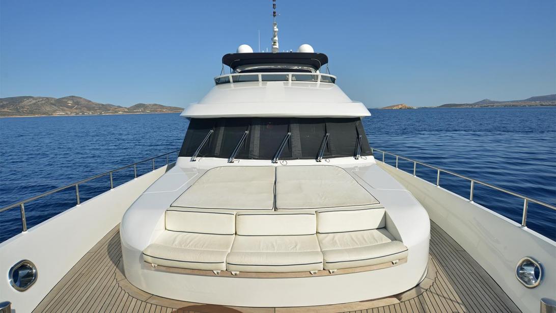 yacht Prana