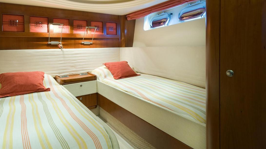 yacht Prana