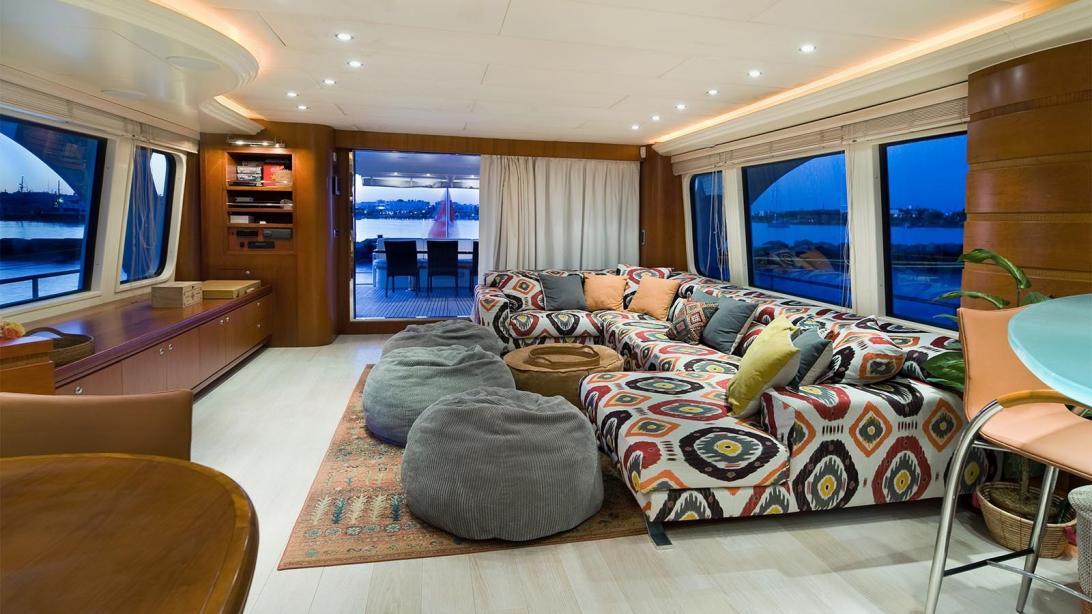 yacht Prana