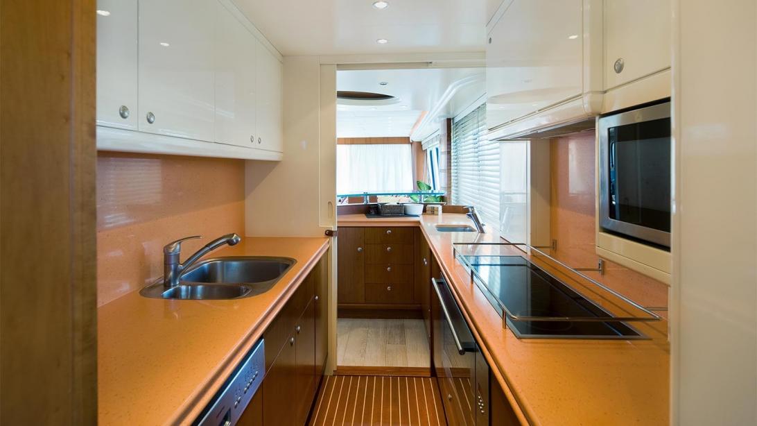 yacht Prana