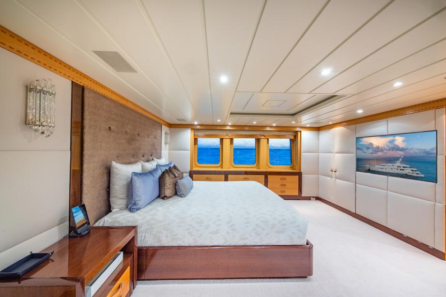 yacht Nita K II