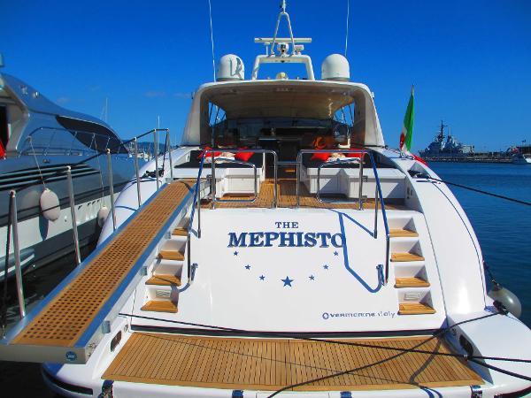 yacht Mephisto