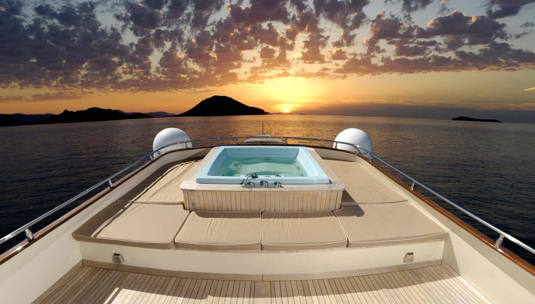 yacht Meserret