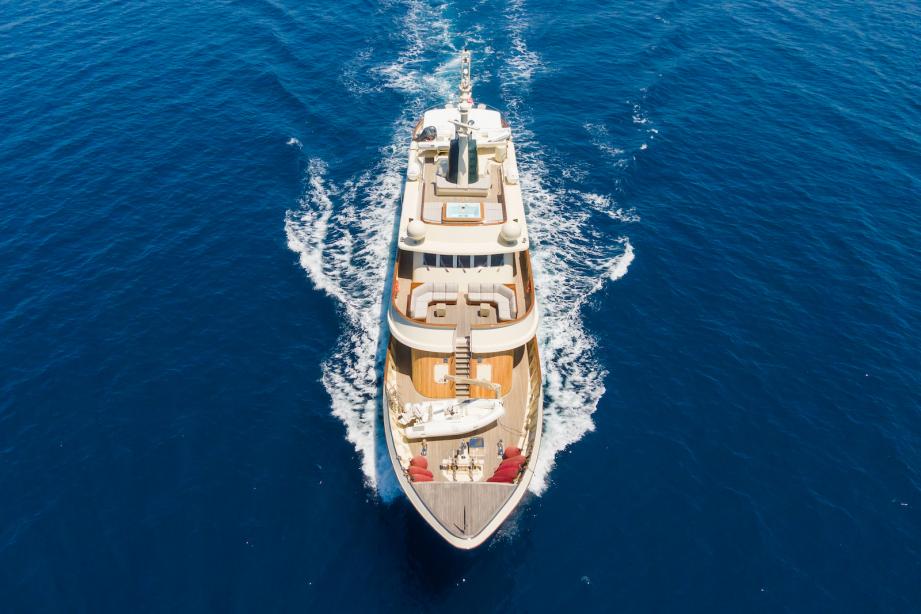 yacht Meserret