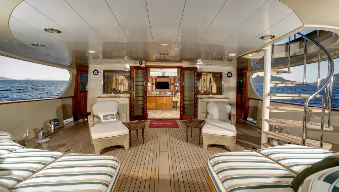 yacht Meserret