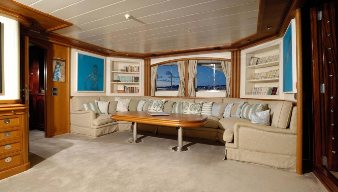 yacht Meserret