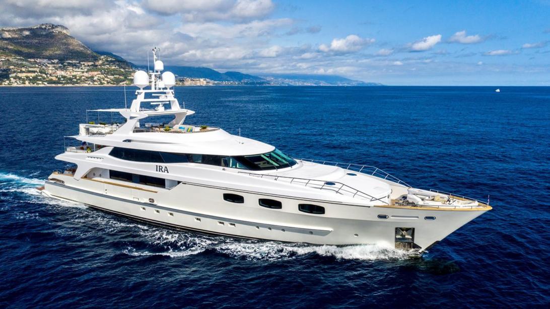 yacht Tiamat