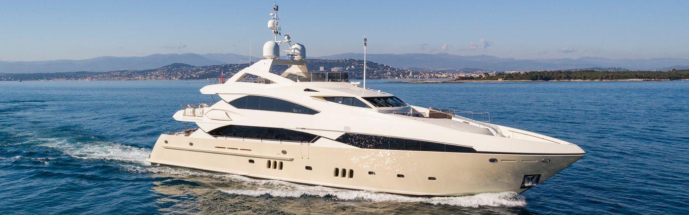 yacht Moliver