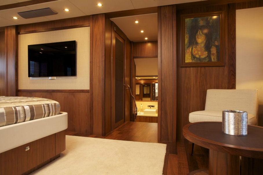 yacht Moliver