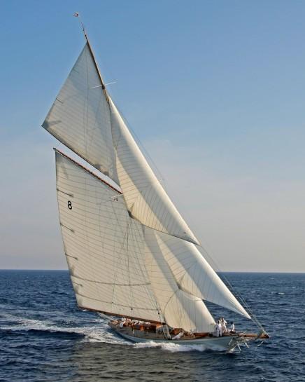 yacht Moonbeam IV