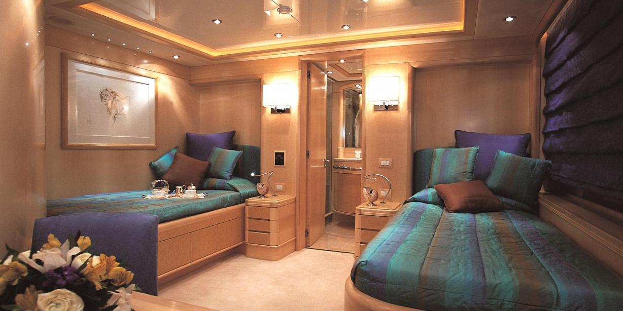 yacht More