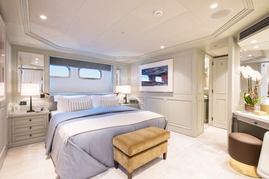 yacht Mosaique