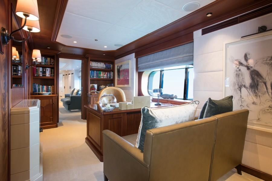 yacht Mosaique
