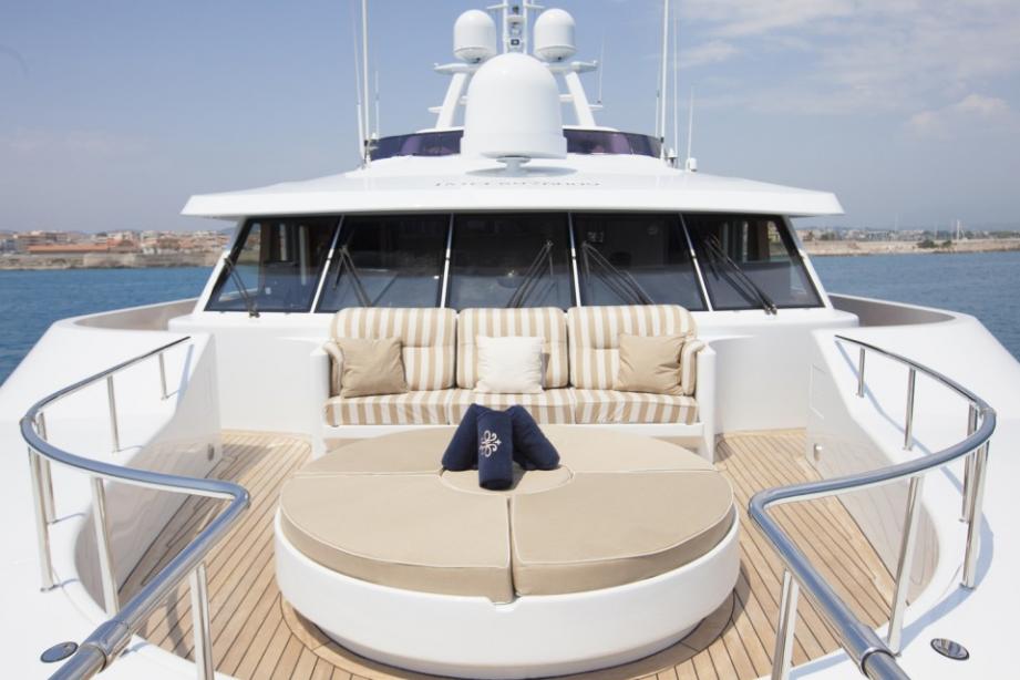 yacht Mosaique