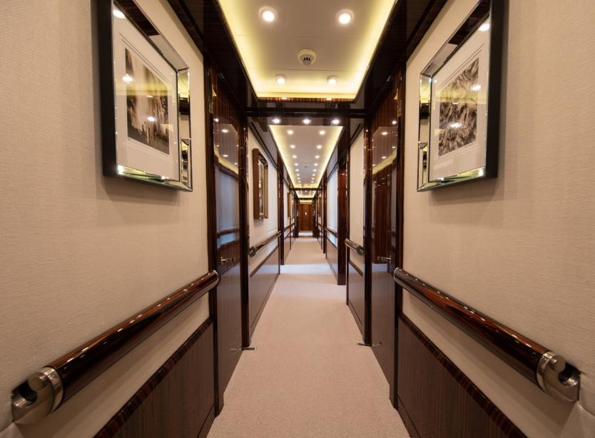 yacht AHS