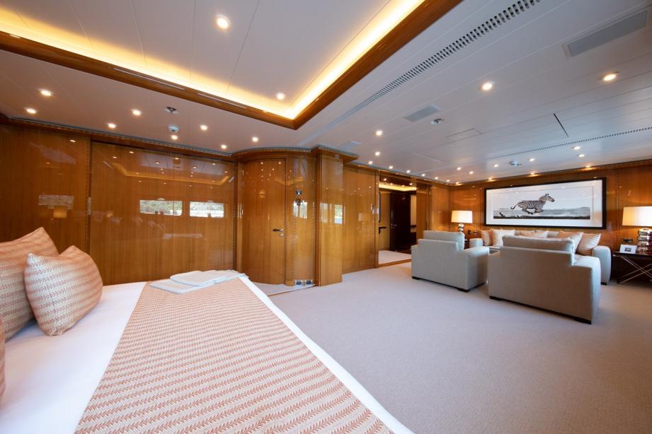 yacht AHS