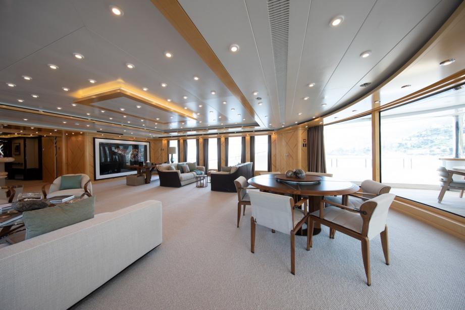 yacht AHS
