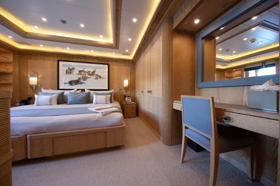 yacht AHS