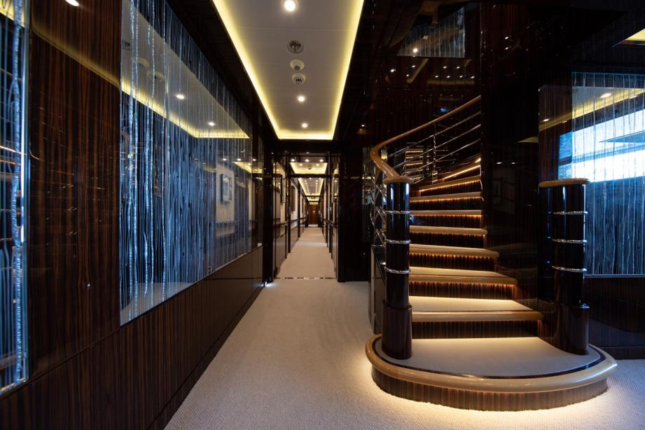 yacht AHS