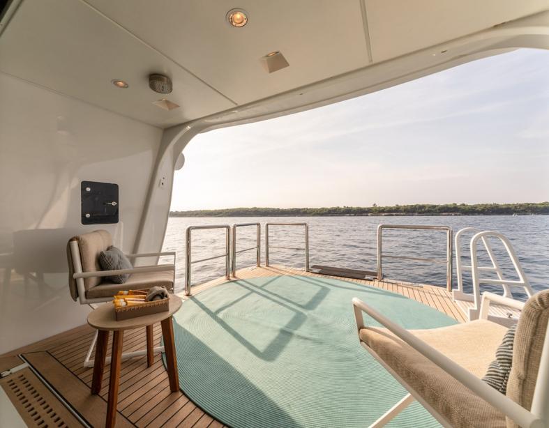 yacht AHS