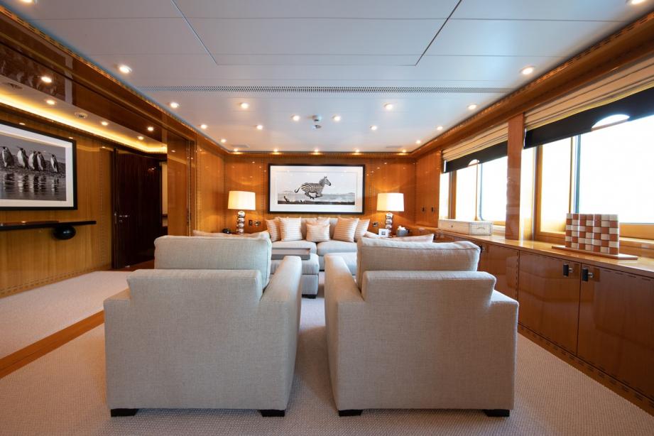 yacht AHS