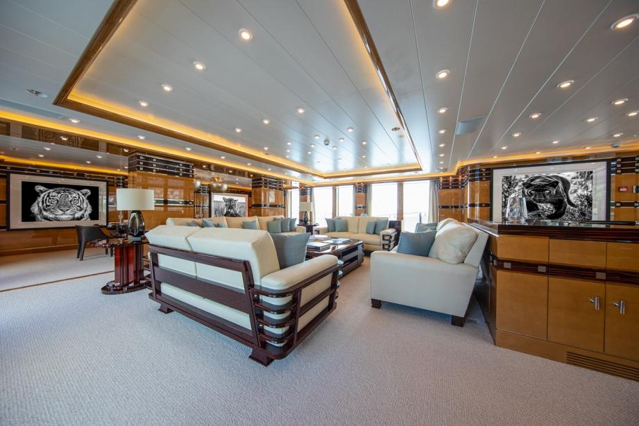 yacht AHS