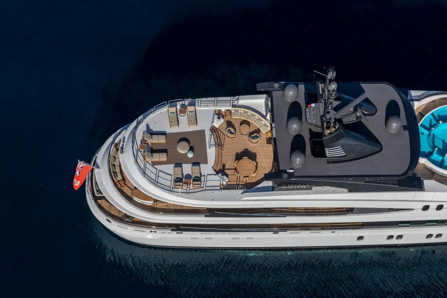 yacht AHS