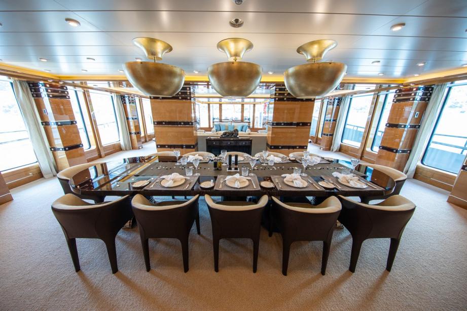 yacht AHS