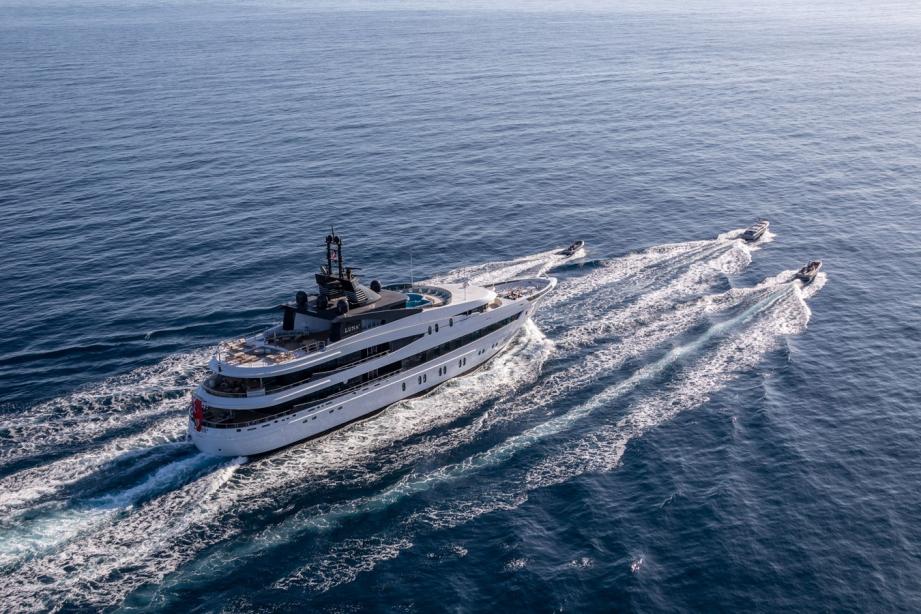 yacht AHS